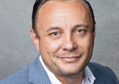 Dr. Justin Hartman